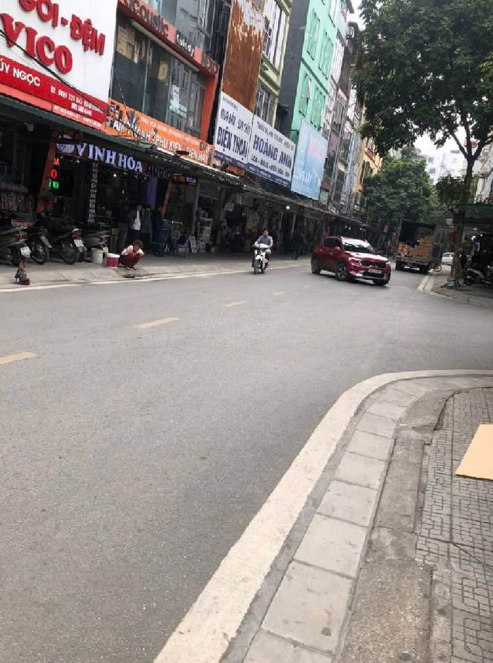 Nhà mặt phố Đông Anh 5 tầng cho thuê - Kinh doanh đẳng cấp và sầm uất!