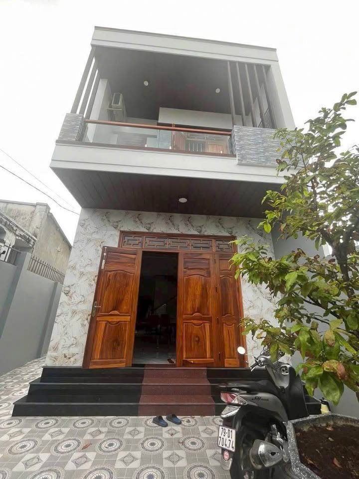 Nhà phố Diên Khánh 170m² giá 3.3 tỷ - Thiết kế hiện đại, vào ở ngay!