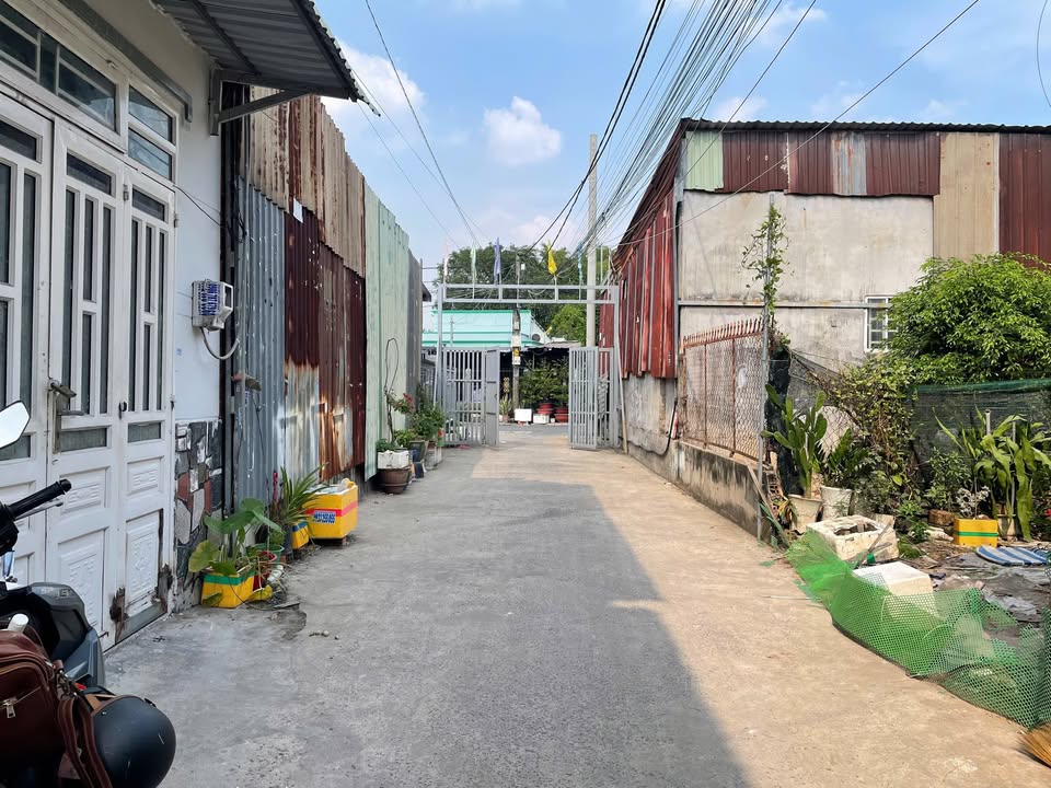 Nhà Hóc Môn 24m² giá 1.15 tỷ - Thiết kế thông minh, sẵn sàng ở ngay!