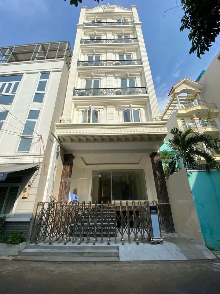 Tòa CHDV Tân Bình 210.5m² giá 50 tỷ - Dòng tiền ổn định 210 triệu/tháng!