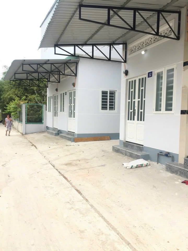 Dãy trọ 20 phòng gần KCN Cầu Tràm, Bình Chánh 320m² giá 1.15 tỷ - Đầu tư sinh lời ngay!