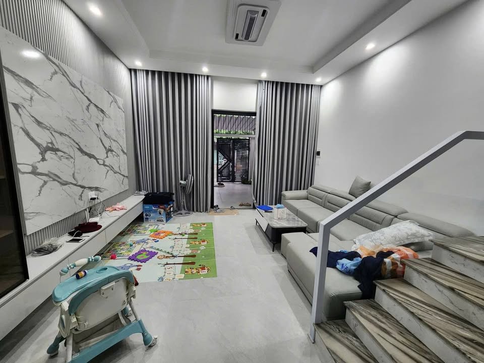 Nhà 3 tầng mặt đường Nguyễn Nhược Pháp, Liên Chiểu 100m² giá 7.8 tỷ - Kinh doanh và ở lâu dài!