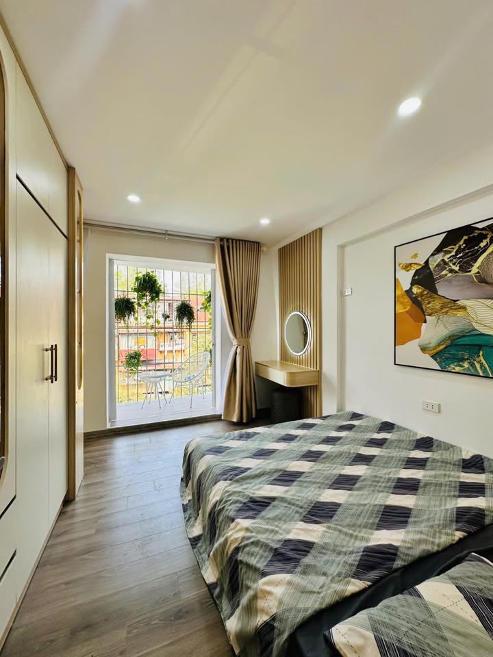 Căn hộ Tập thể Quỳnh Mai, Hai Bà Trưng 65m² giá thỏa thuận - Sổ đỏ chính chủ!