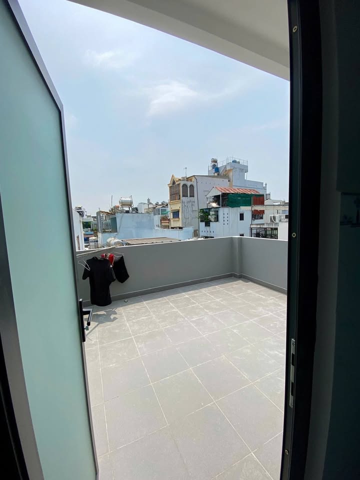 Nhà phố Lạc Long Quân, Tân Bình 44m² giá chỉ 6.9 tỷ - Nhà mới, đầy đủ tiện nghi!