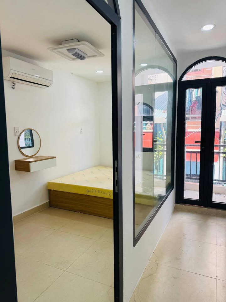 Nhà cho thuê mới xây Trần Hưng Đạo, Q1, 30m² chỉ 12,5 triệu/tháng - An ninh tuyệt đối!