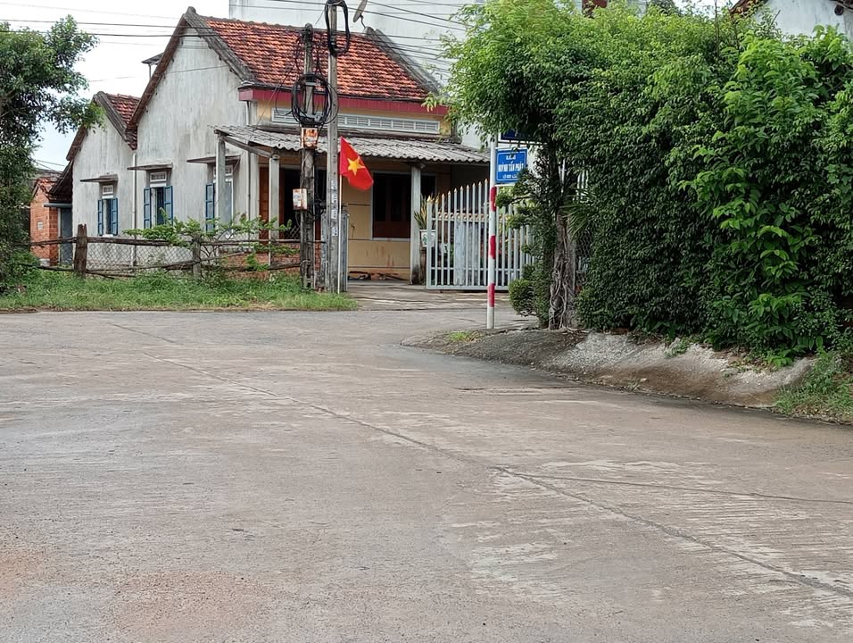 Đất liền kề tại Kp Phú Hiệp 2, Đông Hòa, Phú Yên 98m² giá 1.1 tỷ - Cơ hội đầu tư hấp dẫn!