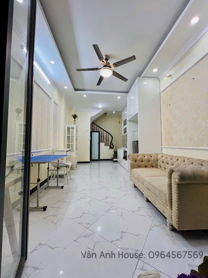 Nhà riêng Đê La Thành Nhỏ - Trung Phụng - 35m² - Giá 6.48 tỷ - Thiết kế hiện đại, tiện nghi