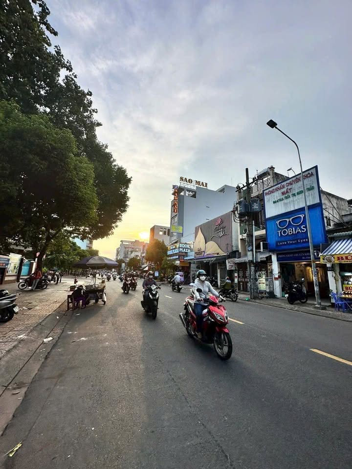 Nhà mặt tiền kinh doanh Tân Hương, Tân Phú 133m² giá 27 tỷ - Vị trí đẹp, tiềm năng lớn!