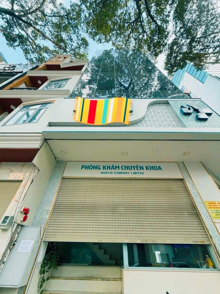 Mặt tiền kinh doanh lô góc 3 mặt thoáng đường 3/2 quận 10 - Cơ hội đầu tư đẳng cấp!