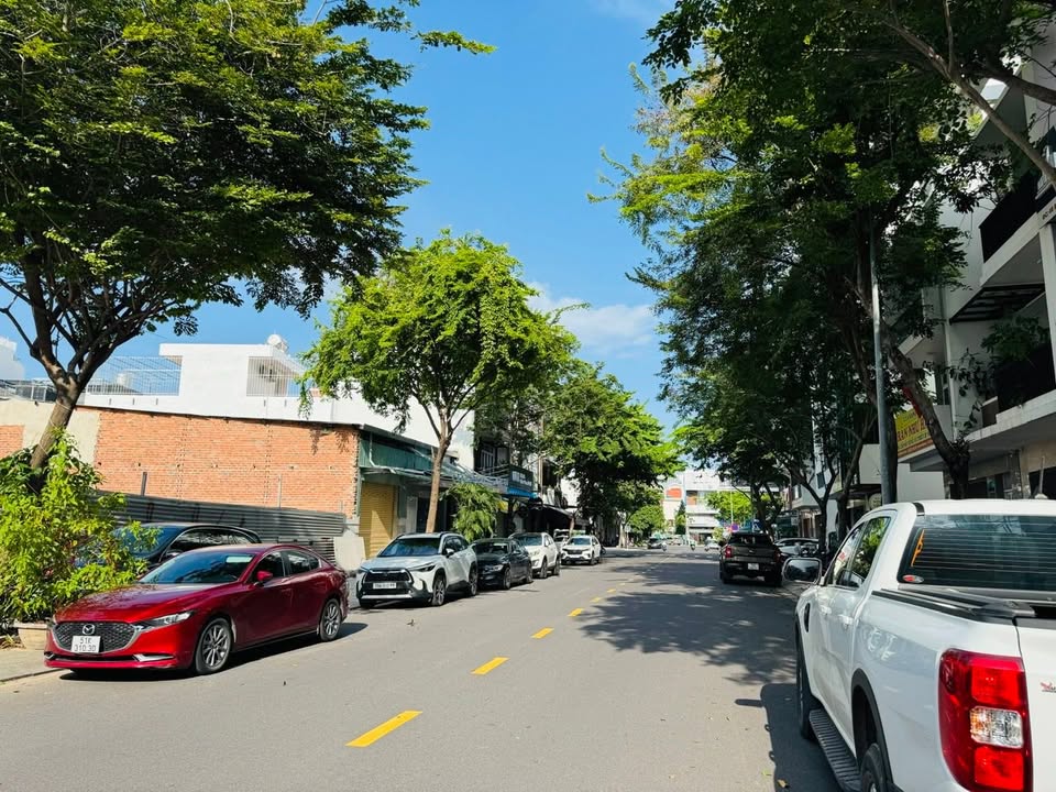 Bán lô đất mặt tiền đường Bùi Thiện Ngộ, Nha Trang 531.6m² - Cơ hội đầu tư hiếm có!