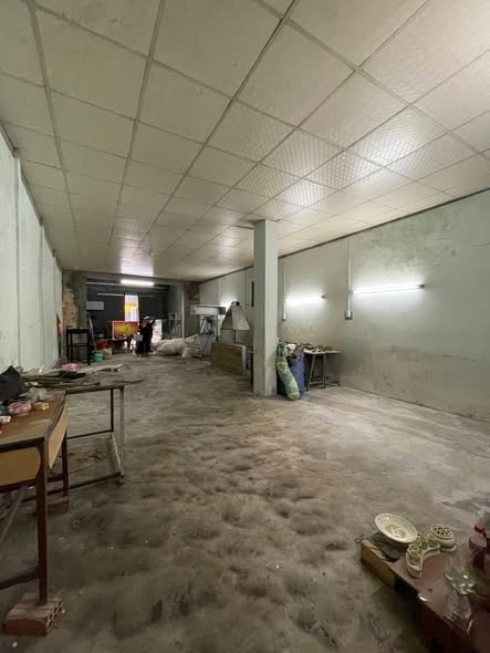 Cho thuê kho mặt bằng lớn 200m² tại Đường Dũng Sỹ Thanh Khê - Giá chỉ 8 triệu/tháng!