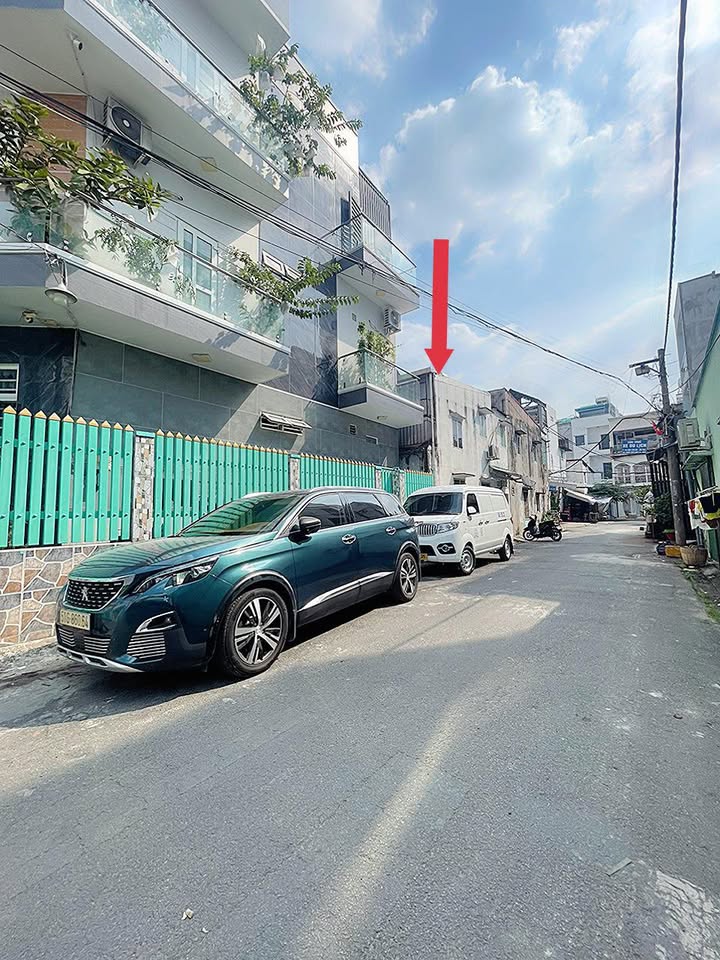 Nhà phố Hòa Bình, Q11 - 28m² giá 3.4 tỷ - Kinh doanh thuận lợi ngay gần Đầm Sen!