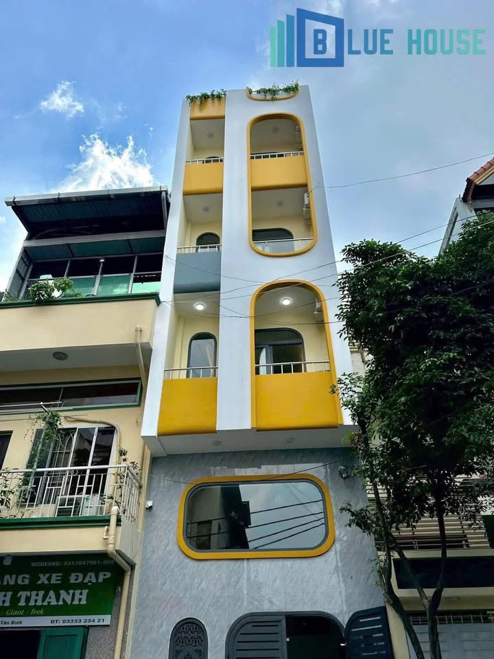 Căn hộ cho thuê Tân Bình 50m² - Ban công lớn thoáng mát ngay công viên Hoàng Văn Thụ