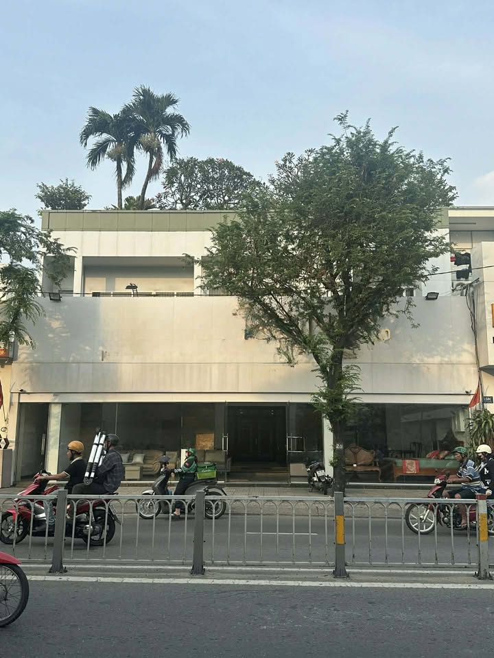 Cho thuê mặt bằng kinh doanh quận Tân Bình 140m² - Vị trí đắc địa gần ngã tư 7 Hiền