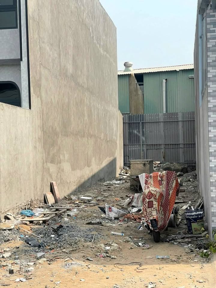 Đất nền Dĩ An 92m² giá 3.4 tỷ - Vị trí đắc địa gần Bùi Thị Xuân!