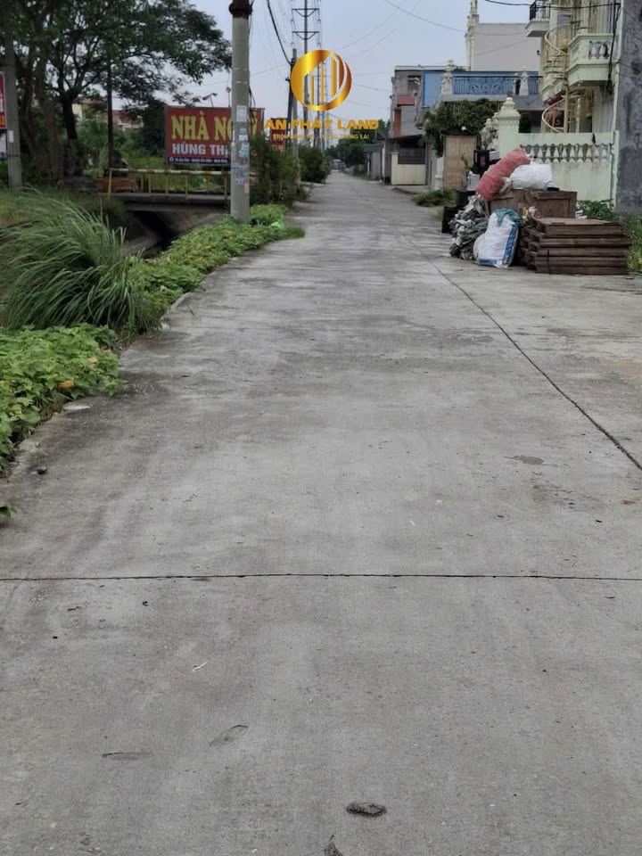 Đất mặt kênh Gia Vân, Gia Viễn, Ninh Bình 100m² - Hướng Nam, giá 3 tỷ - Đầu tư sinh lời!