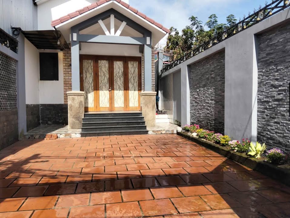 Nhà cho thuê Nguyễn Xuân Hữu Đà Nẵng 173m² giá 15 triệu - Vị trí kinh doanh đắc địa!