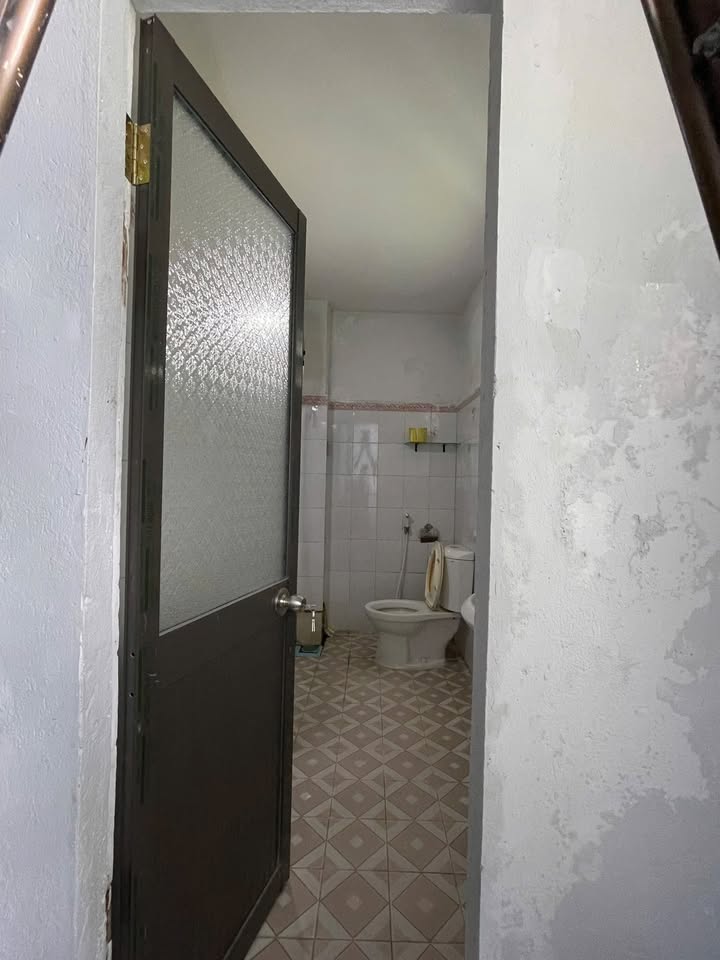 Nhà mặt tiền Lê Văn Hiến, Đà Nẵng 3PN giá 15 triệu - Kinh doanh thuận lợi!