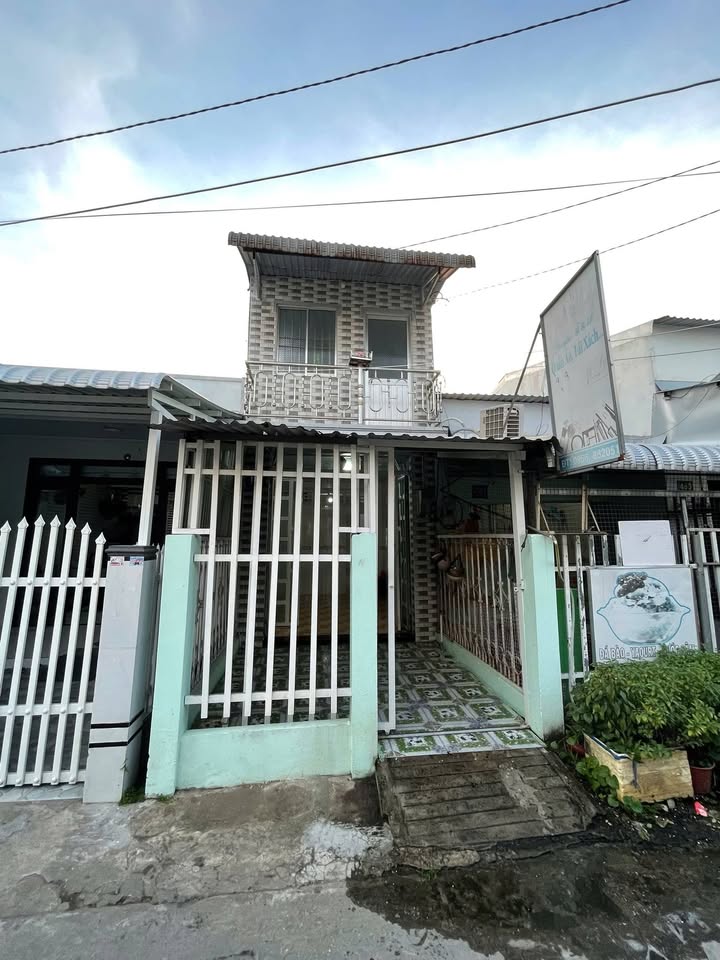 Nhà mặt tiền Nguyễn Thị Định, Rạch Giá 46.8m² giá chỉ 1.2 tỷ - Thương lượng ngay!