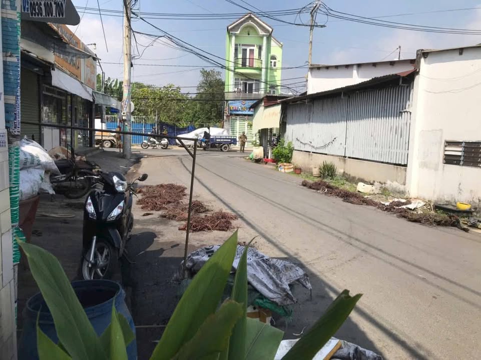 Nhà mặt tiền Tân Xuân, Hóc Môn 123m² - Vị trí đẹp, giá thỏa thuận!