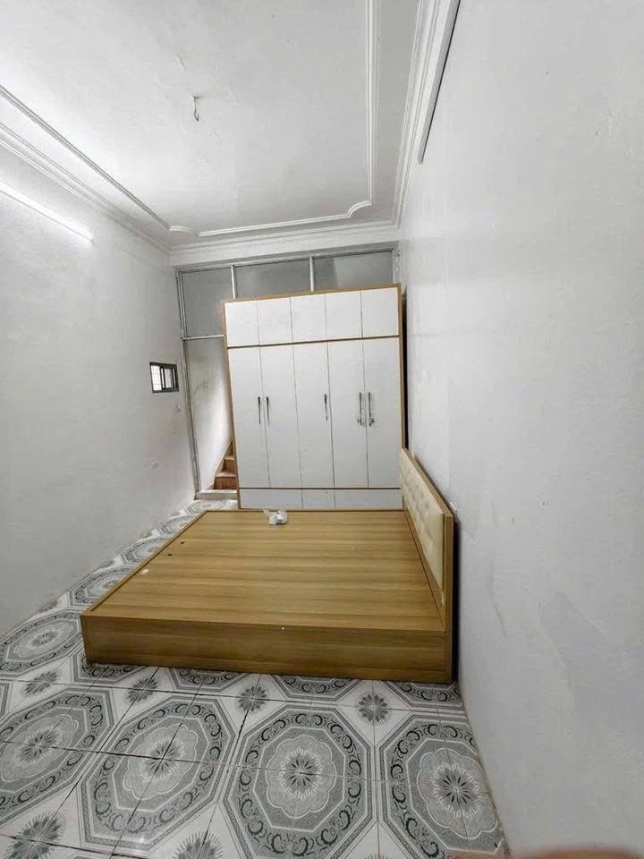 Nhà nguyên căn 4 tầng ngõ 279 Đội Cấn, Ba Đình 24m² giá 12 triệu - Nhận ngay!