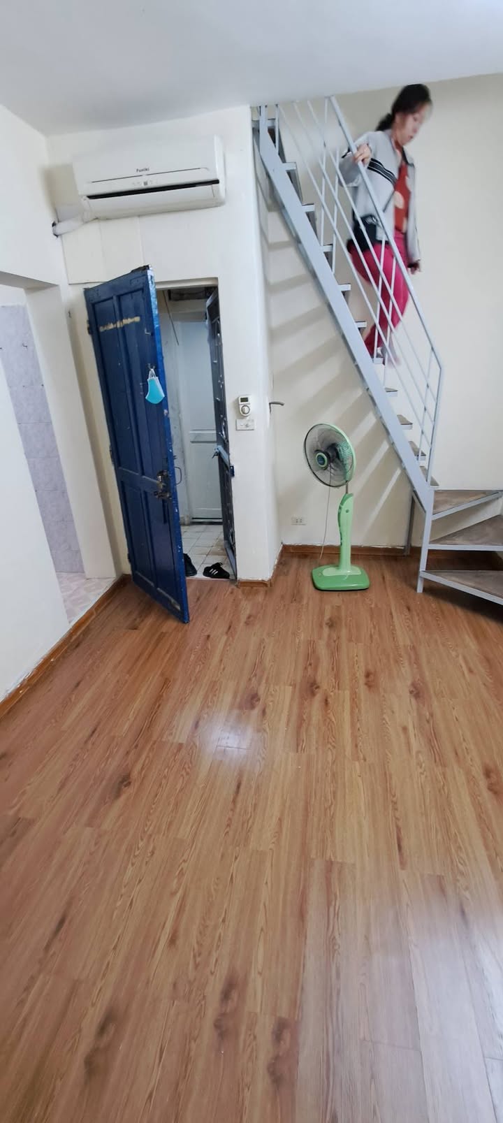 Căn hộ tập thể Kim Liên Đống Đa 42m² giá 5 triệu - Không gian thoải mái, tiện nghi đầy đủ!