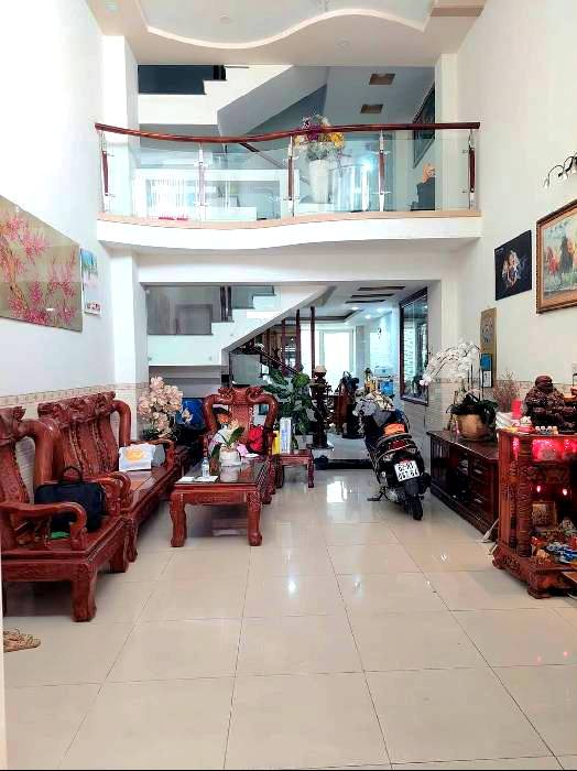 Nhà phố Tân Bình 100m² giá 9 tỷ - Đầu tư sinh lời ngay lập tức!