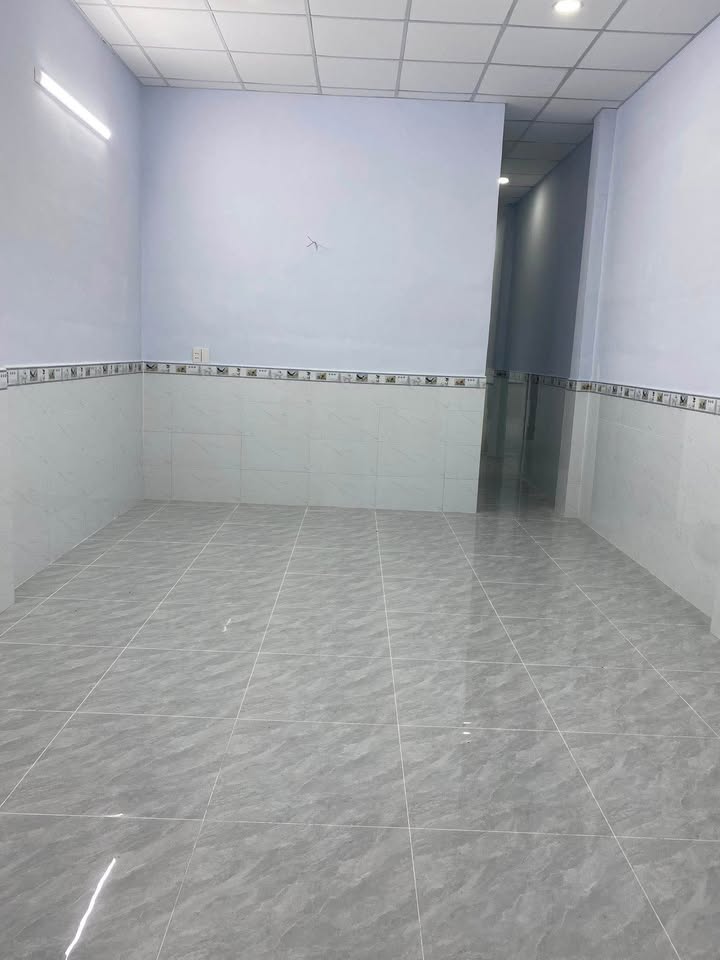 Nhà cho thuê Bà Điểm Hóc Môn 80m² giá 5.5 triệu - Đường 5m thông thoáng!
