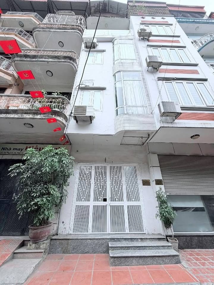 Nhà FrontHouse Đống Đa 35m² giá thỏa thuận - Vị trí kinh doanh đắc địa