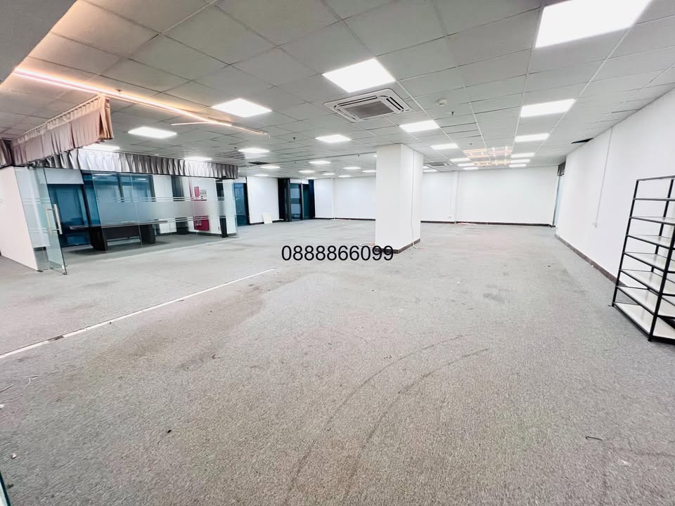 Văn phòng cho thuê tại HITC 239 Xuân Thủy, Cầu Giấy 200m² giá 3.540.000 VND - Vị trí đắc địa sầm uất!