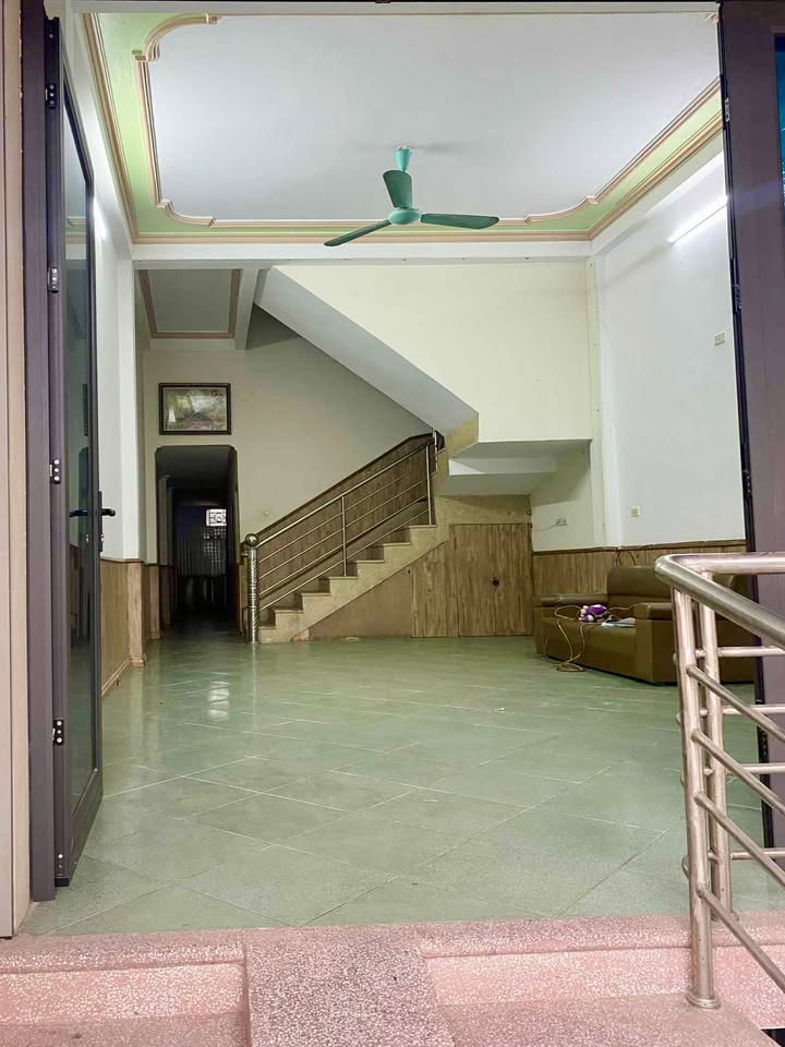 Nhà mặt phố Trần Phú, Dữu Lâu, Việt Trì - Thích hợp kinh doanh và sinh sống!