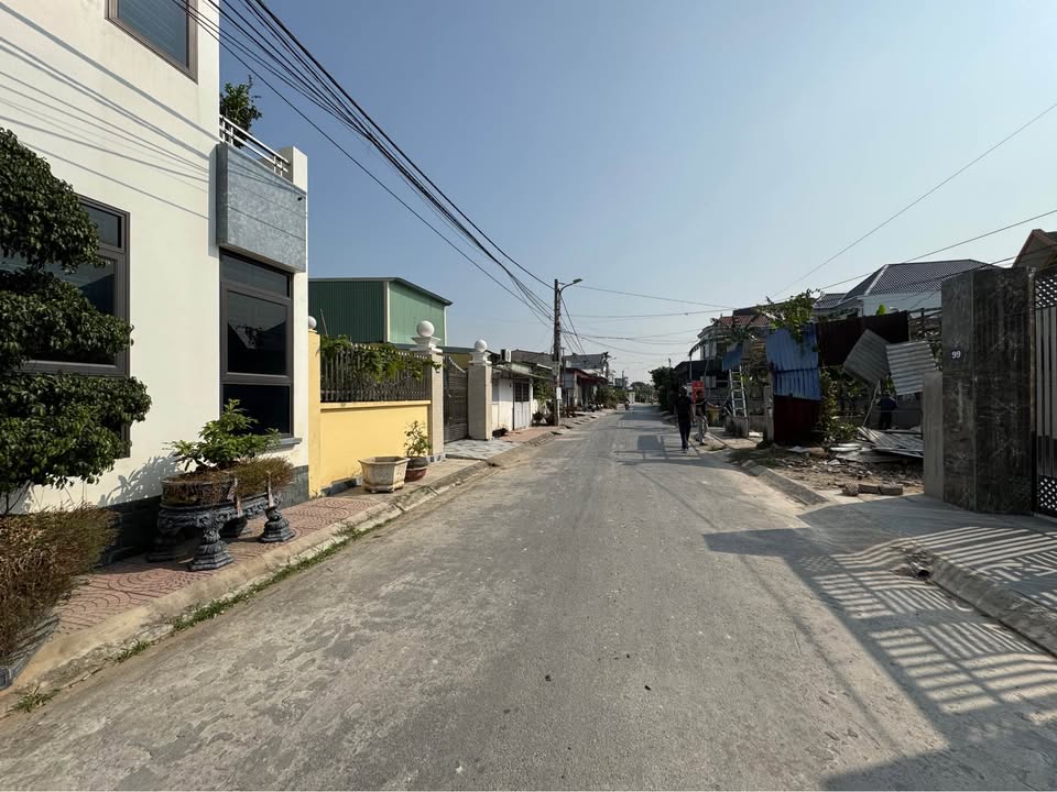 Nhà mặt đường Lương Quy - Lê Lợi 61m² giá 2.1 tỷ - Đầu tư sinh lời ngay!