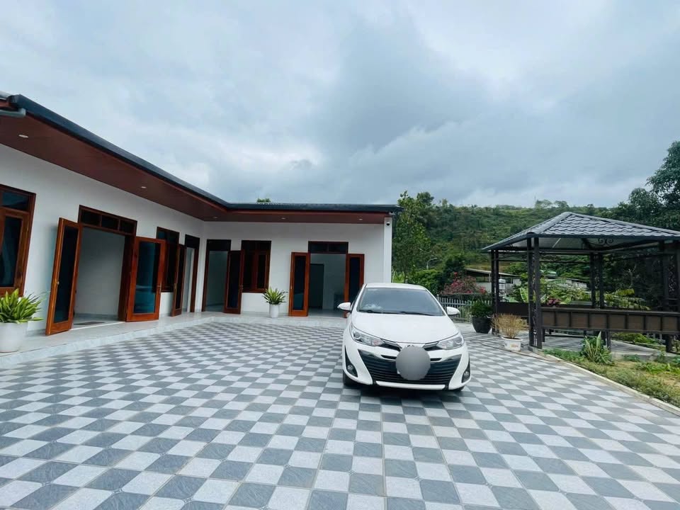 Nhà vườn tại Thôn Thác, Cam Đường 950m² giá 2.8 tỷ - Không gian sống lý tưởng!