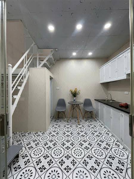 Căn hộ tập thể 2 tầng Khuất Duy Tiến 13m² giá 1.2 tỷ - Sở hữu ngay không cần chờ đợi!