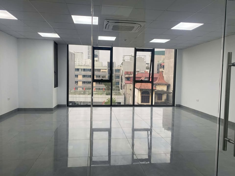 Cho thuê mặt bằng kinh doanh tại ngõ 381 Nguyễn Khang, Cầu Giấy - 75m² giá 42 triệu/tháng - Nhà mới, tiện ích đầy đủ!