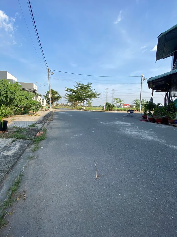 Nhà bán Hóc Môn 28m² giá 415 triệu - Pháp lý rõ ràng, sẵn sàng ở ngay!