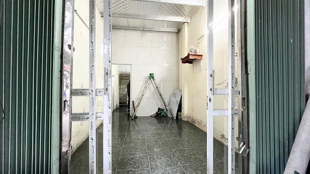 Nhà cho thuê tại Giang Biên, Long Biên 40m² - Chính chủ, Full nội thất, chỉ 4 triệu!