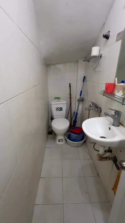 Căn hộ cho thuê 30m² tại Đống Đa - Nội thất đầy đủ, an ninh tốt!