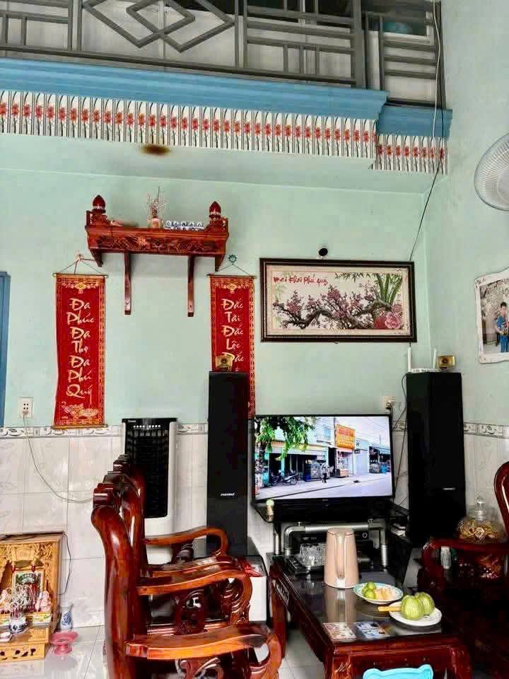 Nhà C4 gác lửng KP5 Long Bình 40m² giá 899 triệu - Chính chủ, thương lượng nhẹ!