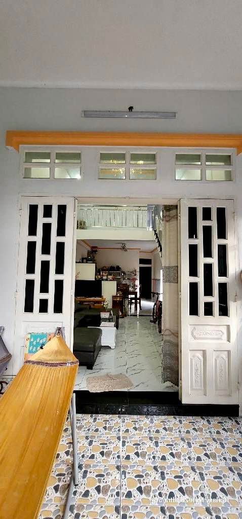 Nhà phố Dĩ An 83.5m² giá 4.15 tỷ - Ô tô đậu cửa, gần chợ!