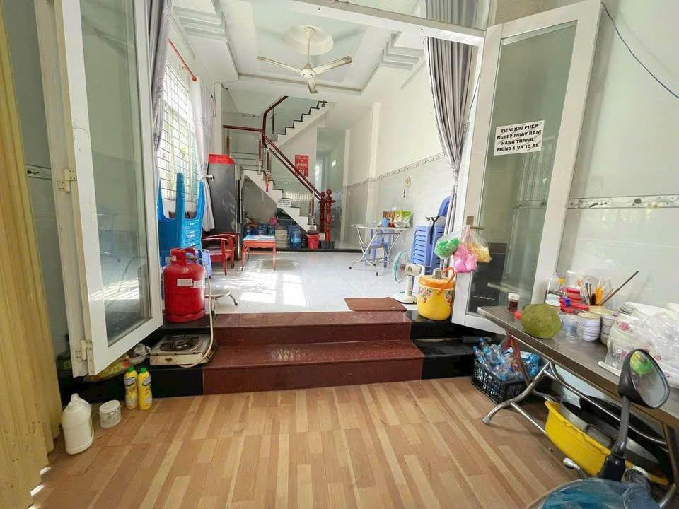 Nhà 2 tầng hẻm đường Nguyễn Trung Trực, Tân An 61m² giá 2.15 tỷ - Chính chủ bán gấp!