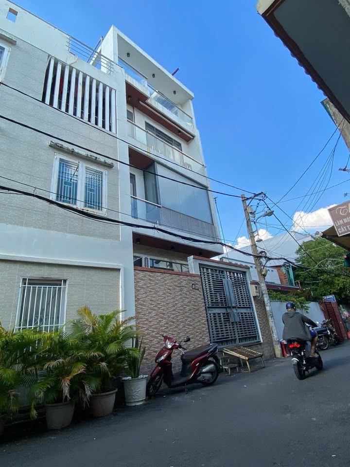 Nhà phố 93m² tại Minh Phụng, Quận 11 - Hẻm xe tải, giá 8.5 tỷ!