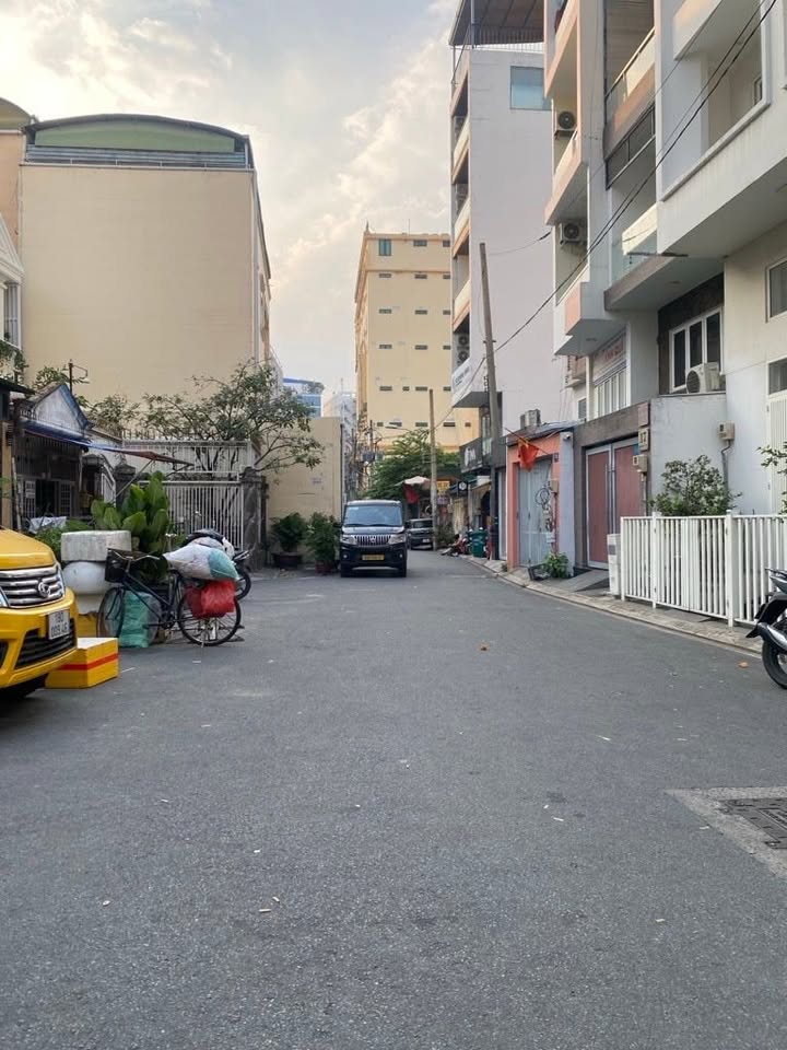 Nhà phố Tân Bình 68m² giá 15.7 tỷ - Thiết kế hiện đại, sổ đỏ chính chủ!