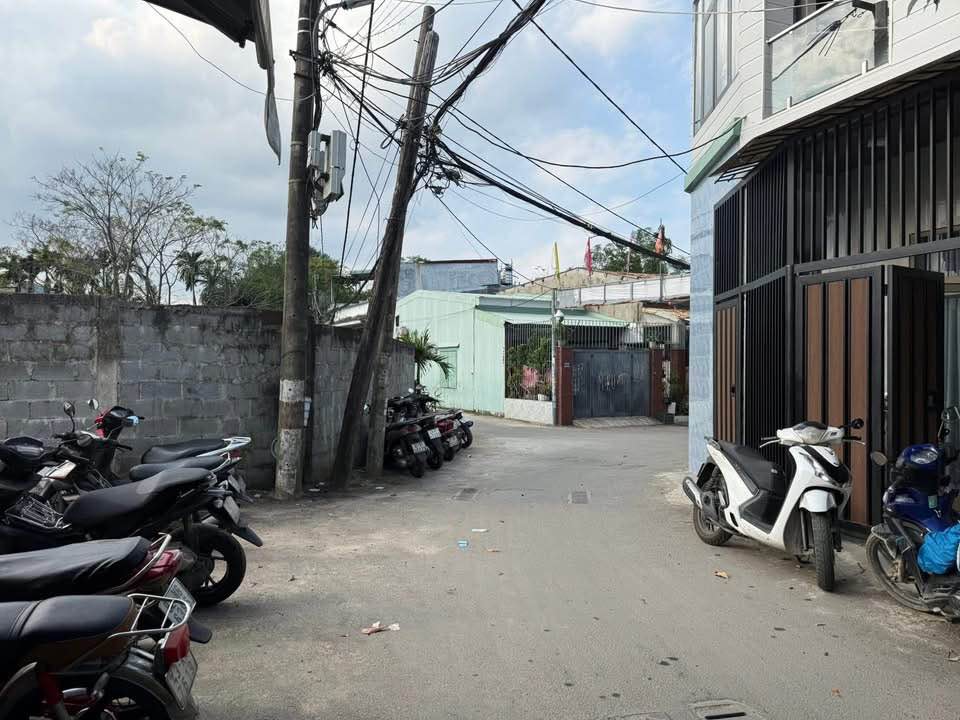 Bán đất nền tại Liên Chiểu Đà Nẵng 90m² giá 3.25 tỷ - Đường nhựa 5m thuận tiện