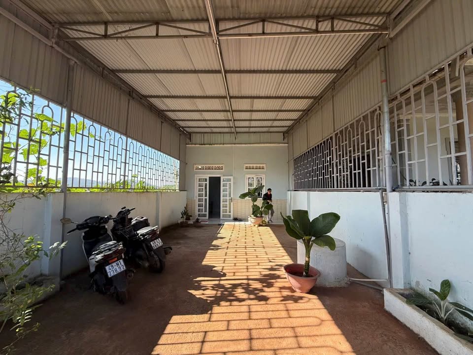 Nhà C4 mặt tiền Lê Thị Riêng, Bảo Lộc 111m² giá 1.7 tỷ - Đầu tư sinh lời ngay!