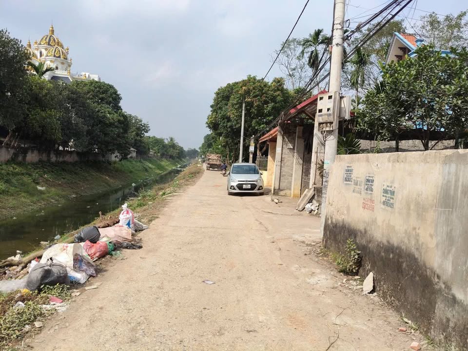 Đất nền Bình Nghĩa Bình Lục 105m² giá 1.2 tỷ - View kênh tuyệt đẹp!