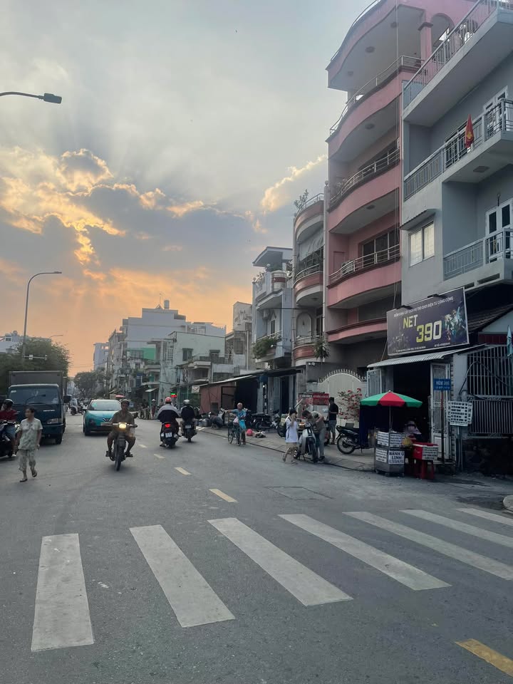 Nhà mặt tiền đường Gia Phú quận 6 74.68m² giá 10.9 tỷ - Vị trí đắc địa, không bao giờ ngập!