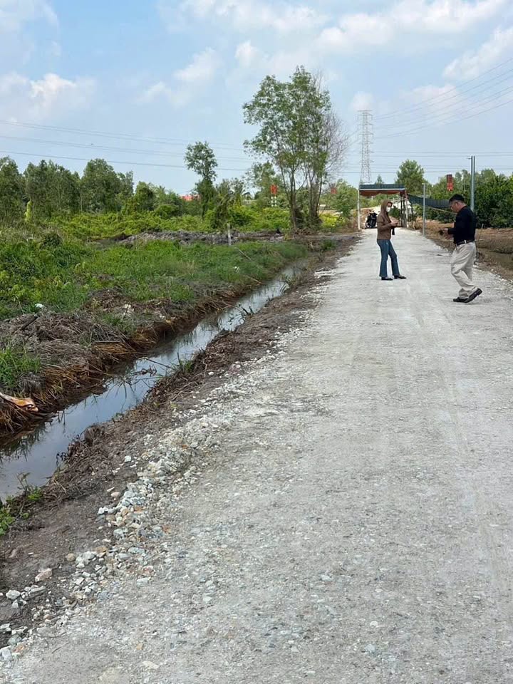 Đất vườn Thạnh Hoà Bến Lức 1078m² giá 790 triệu - Không dính quy hoạch!