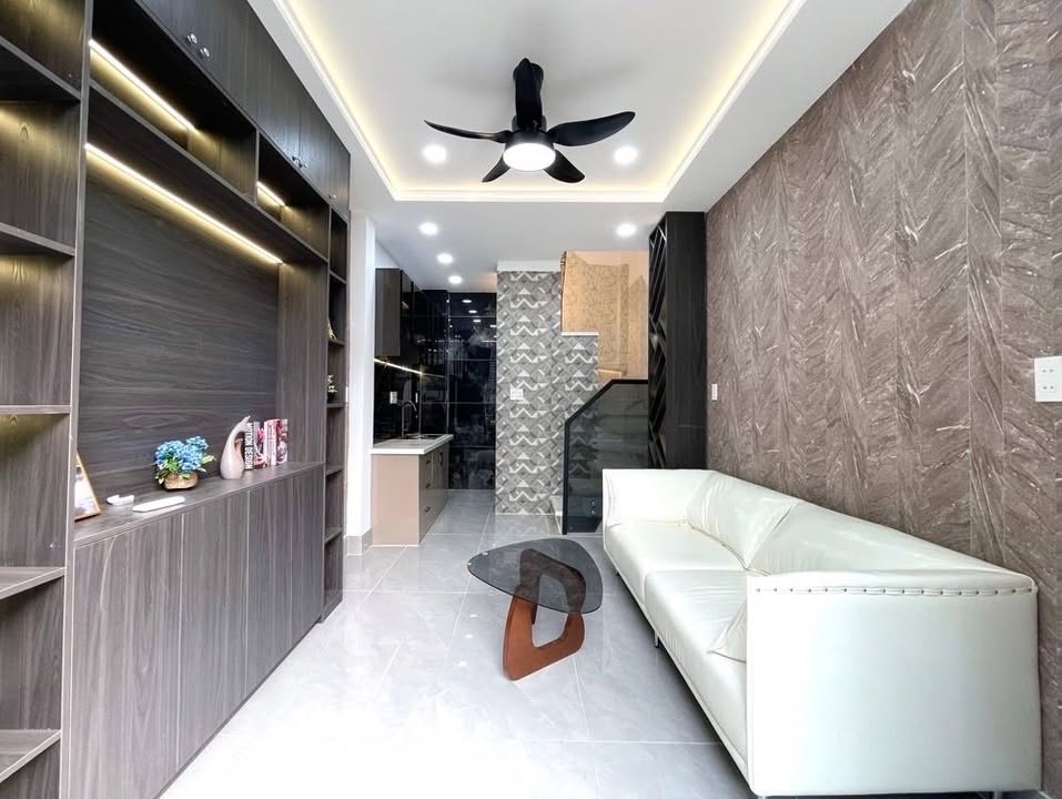 Nhà lô góc 2 mặt tiền Huỳnh Văn Nghệ, Tân Bình 54m² giá 4 tỷ - Thiết kế hiện đại, đầy đủ nội thất!