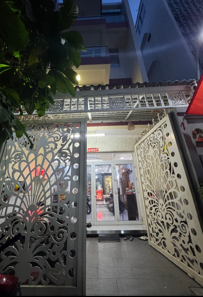 Biệt thự Bình Phú Q6 114m² giá 19.8 tỷ - Thang máy sang trọng, đa công năng!